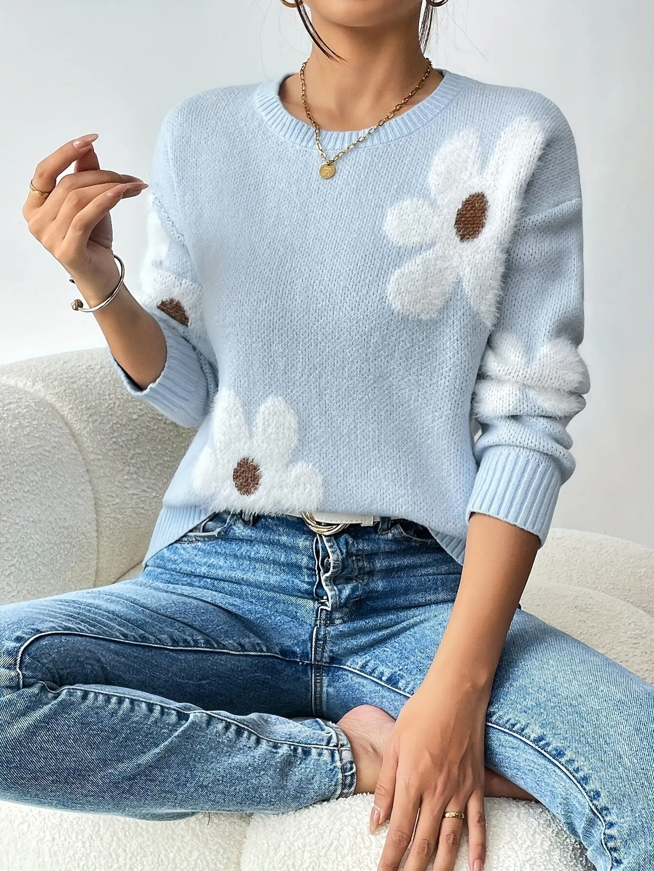 ANGELIE™ - COMFORTABLE FLORAL KNITTED SWEATER