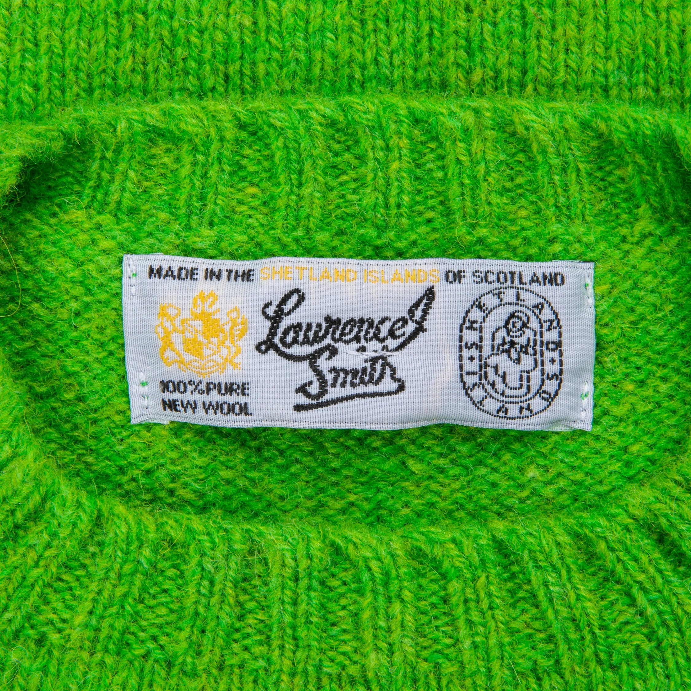 Laurence J. Smith  Super soft Seamless Crew Neck Pullover Gardenleaf