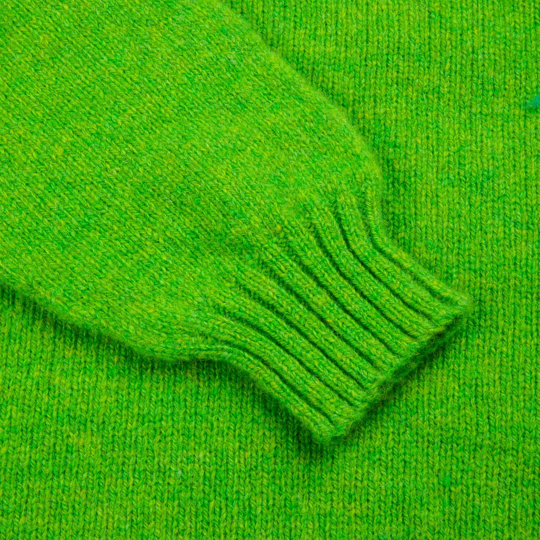 Laurence J. Smith  Super soft Seamless Crew Neck Pullover Gardenleaf