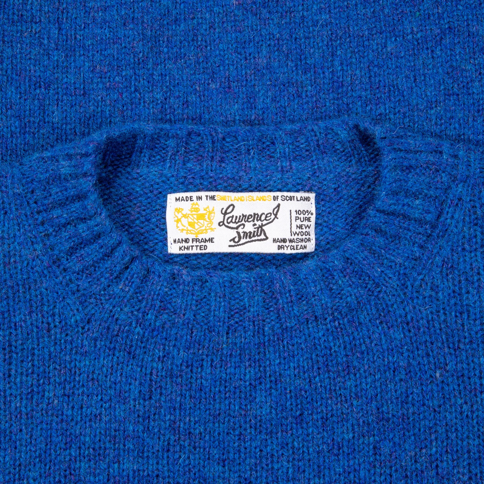 Laurence J. Smith  Super soft Seamless Crew Neck Pullover Ocean Force